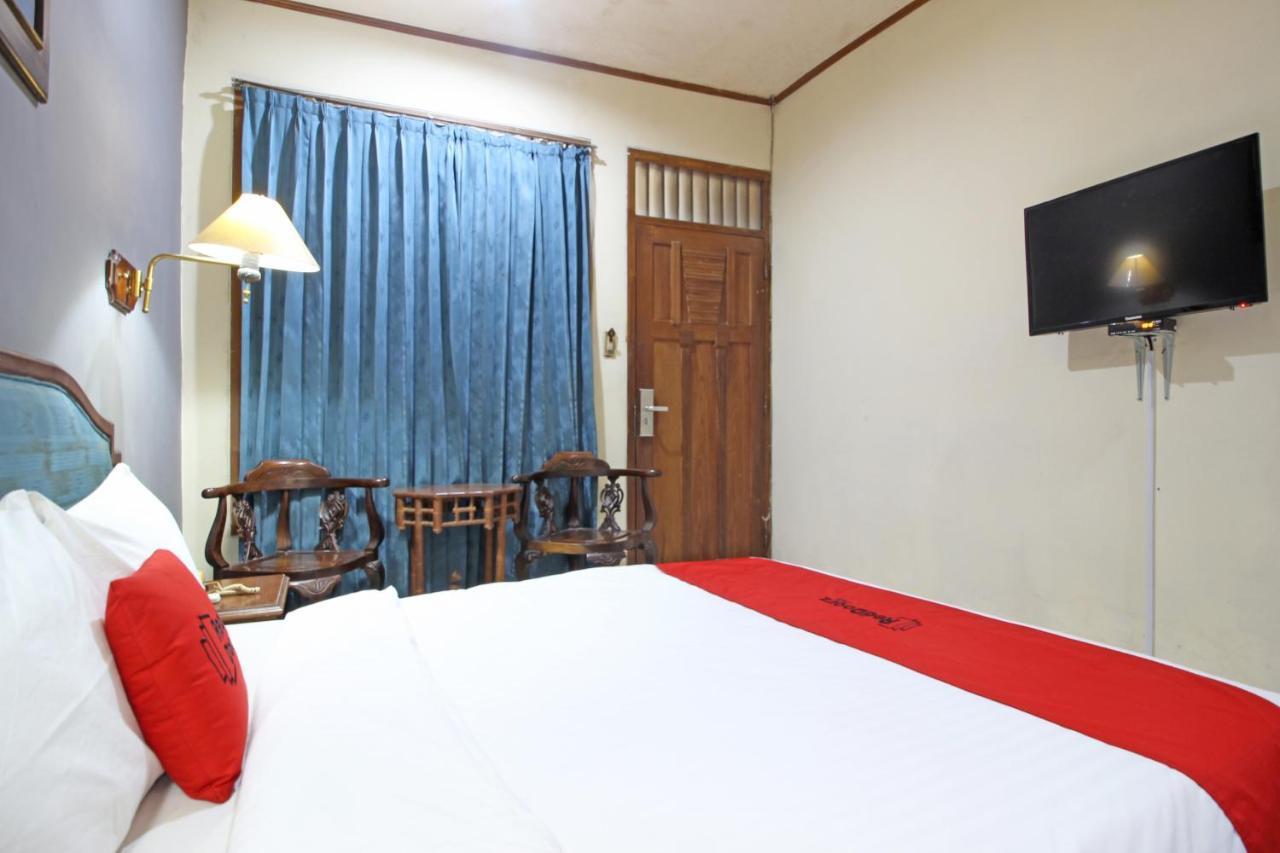 Reddoorz Near Malioboro Tugu Station Jogja Hotel Yogyakarta Exterior photo