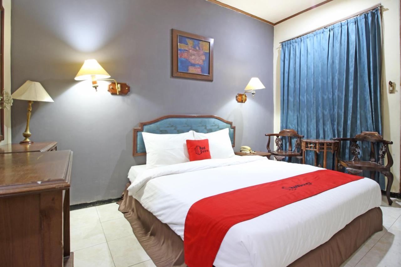 Reddoorz Near Malioboro Tugu Station Jogja Hotel Yogyakarta Exterior photo