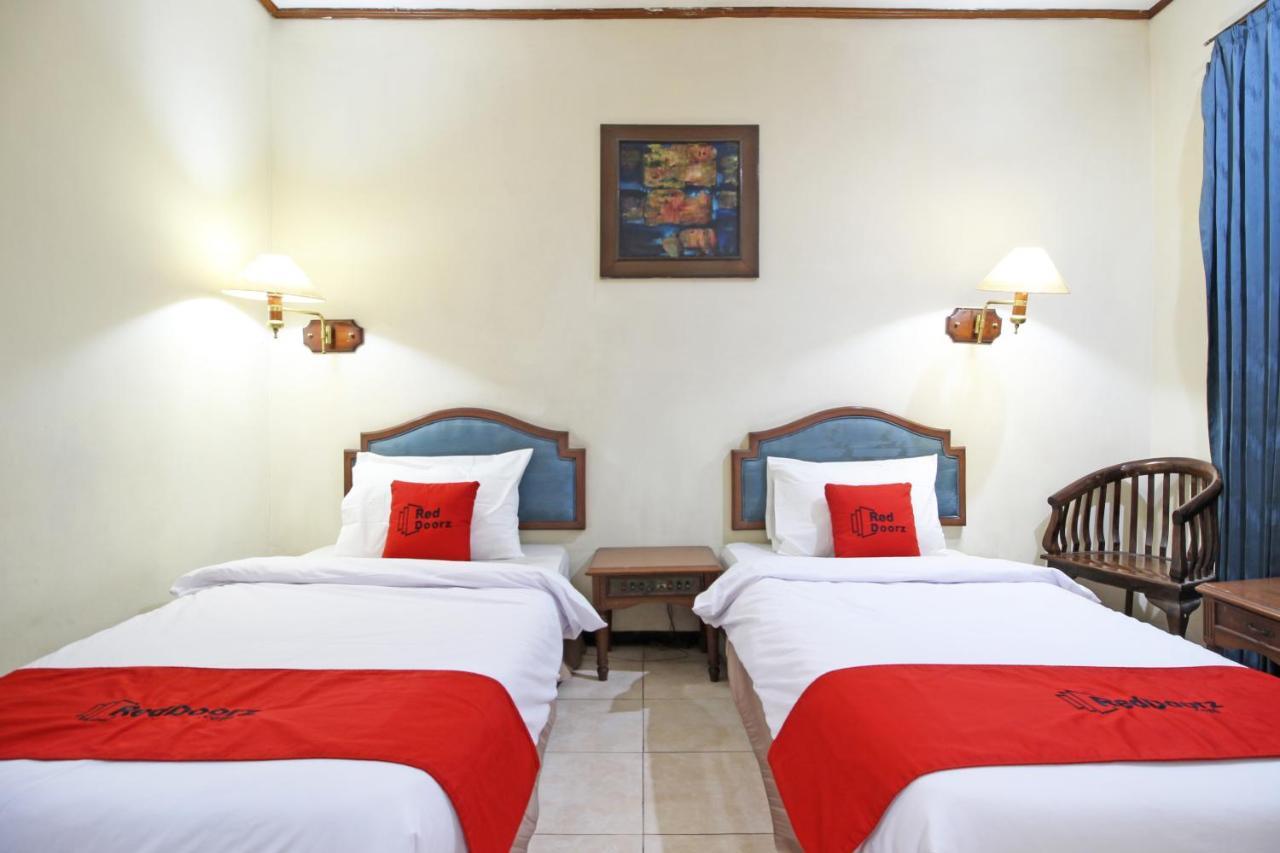 Reddoorz Near Malioboro Tugu Station Jogja Hotel Yogyakarta Exterior photo